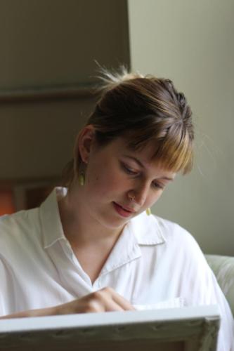 MaeveHindHeadShot