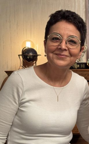 Roxana-Bahrami-Head-Shot